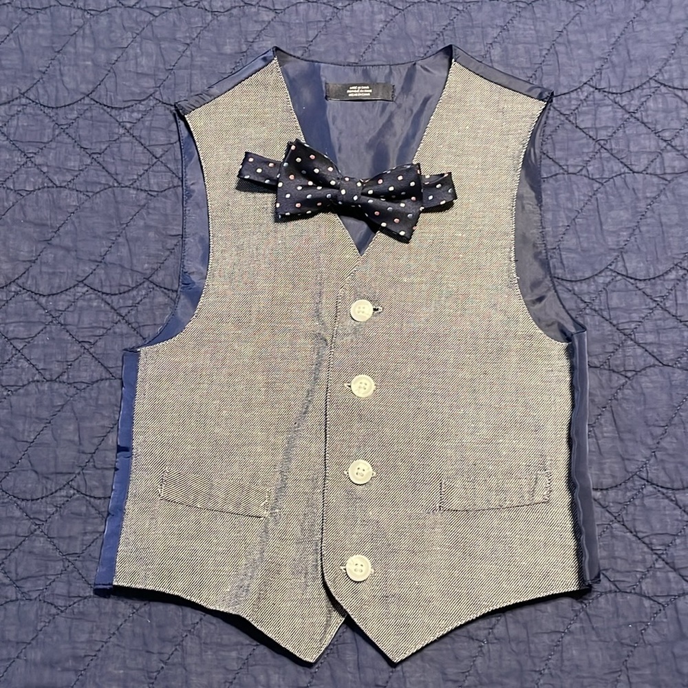 Nautica 4 Piece Suit - Picture 4 of 7